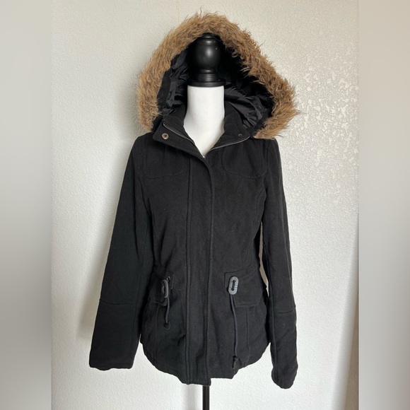 YMI Jacket With Fuzz lined Hood | Detachable hood | Size M - Picture 1 of 15